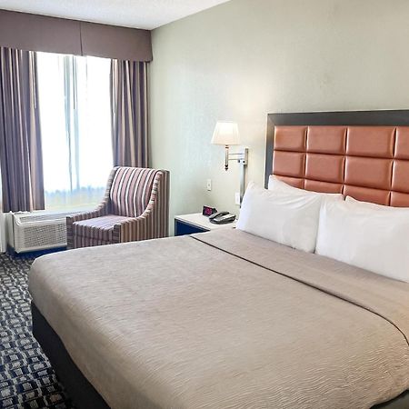 Quality Inn Airport - Cruise Port Тампа Экстерьер фото