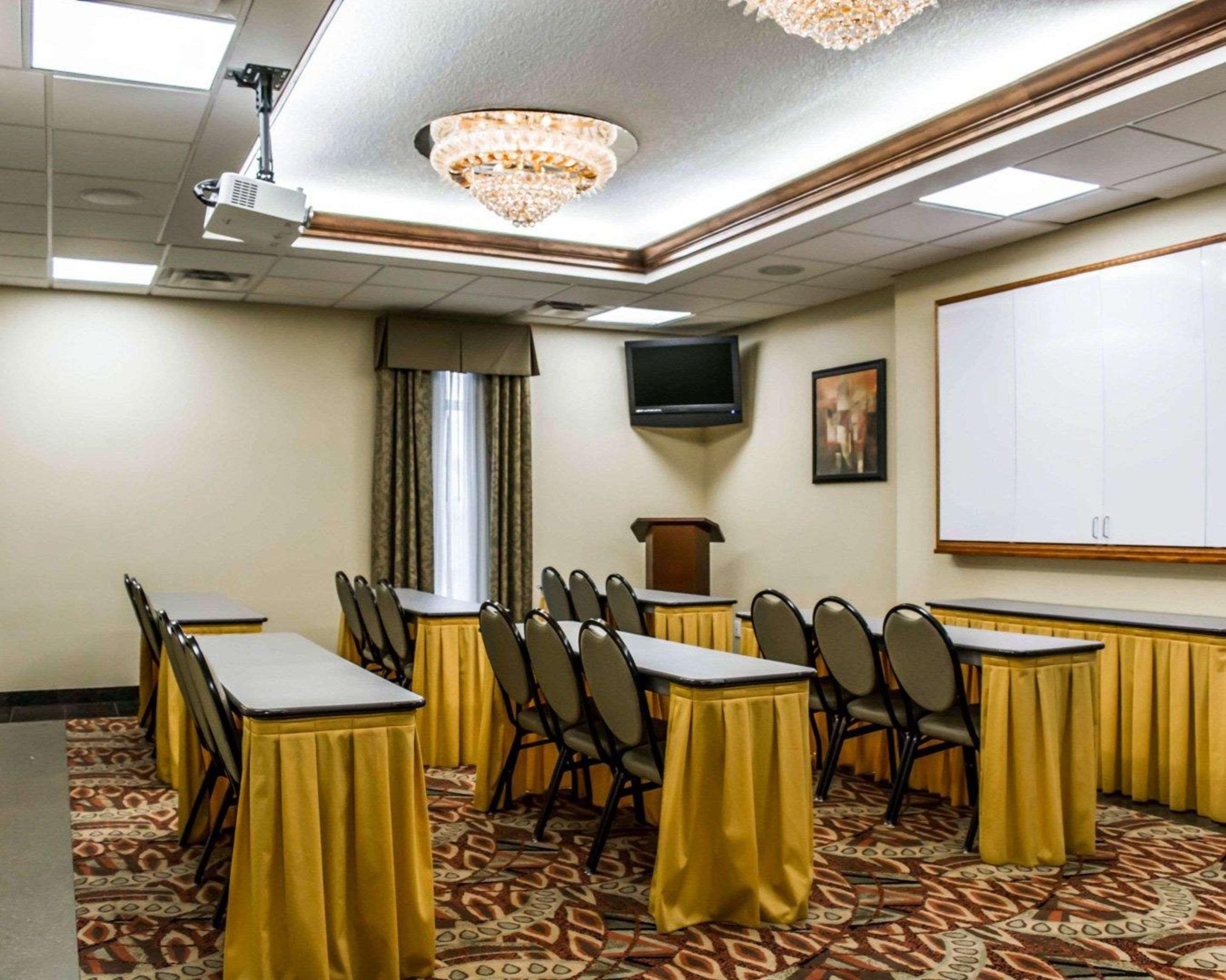 Quality Inn Airport - Cruise Port Тампа Экстерьер фото
