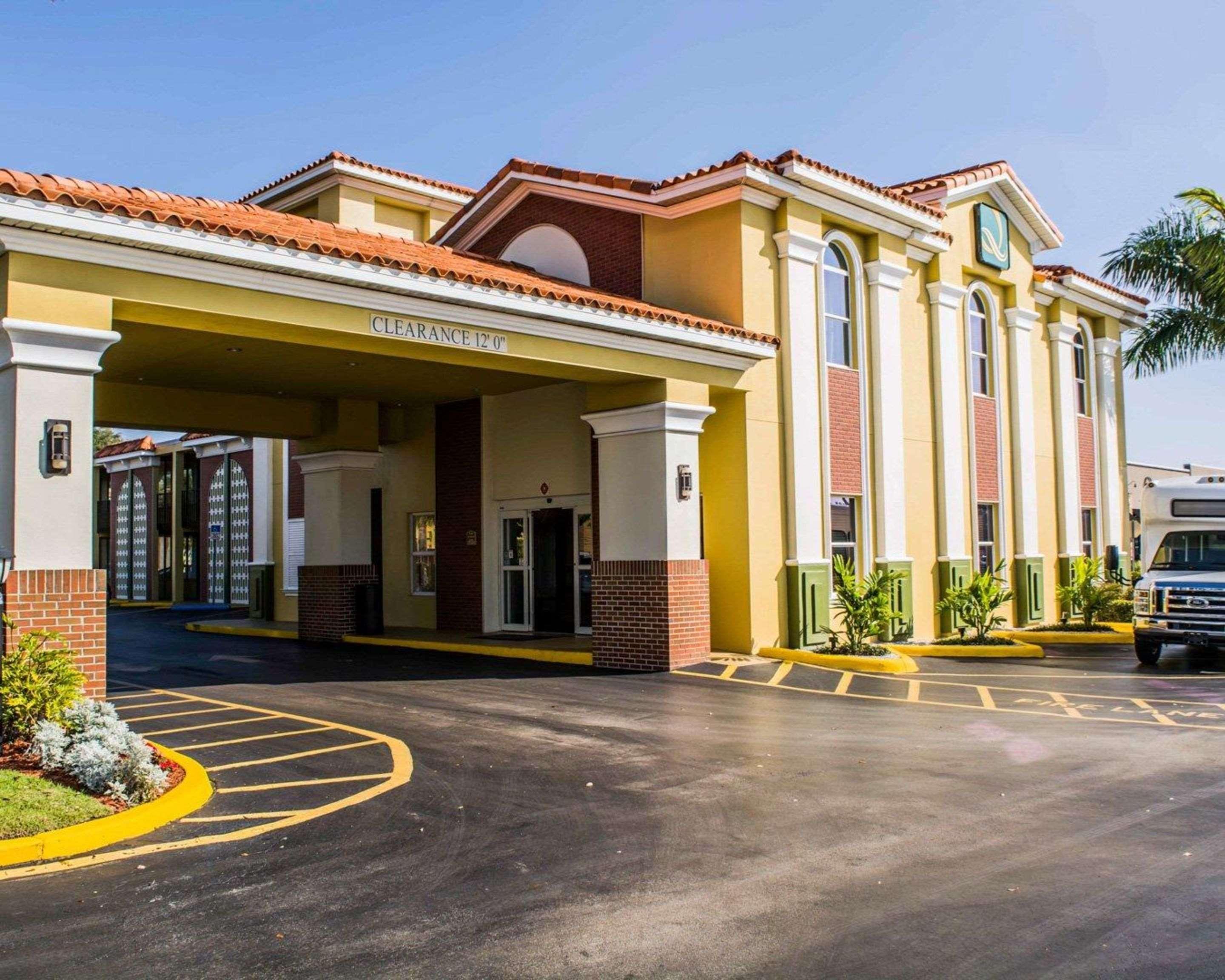 Quality Inn Airport - Cruise Port Тампа Экстерьер фото