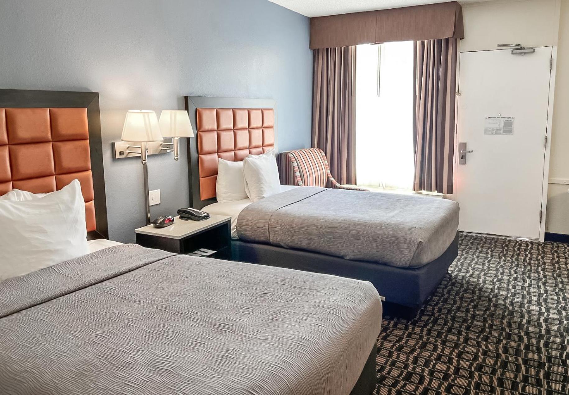 Quality Inn Airport - Cruise Port Тампа Экстерьер фото