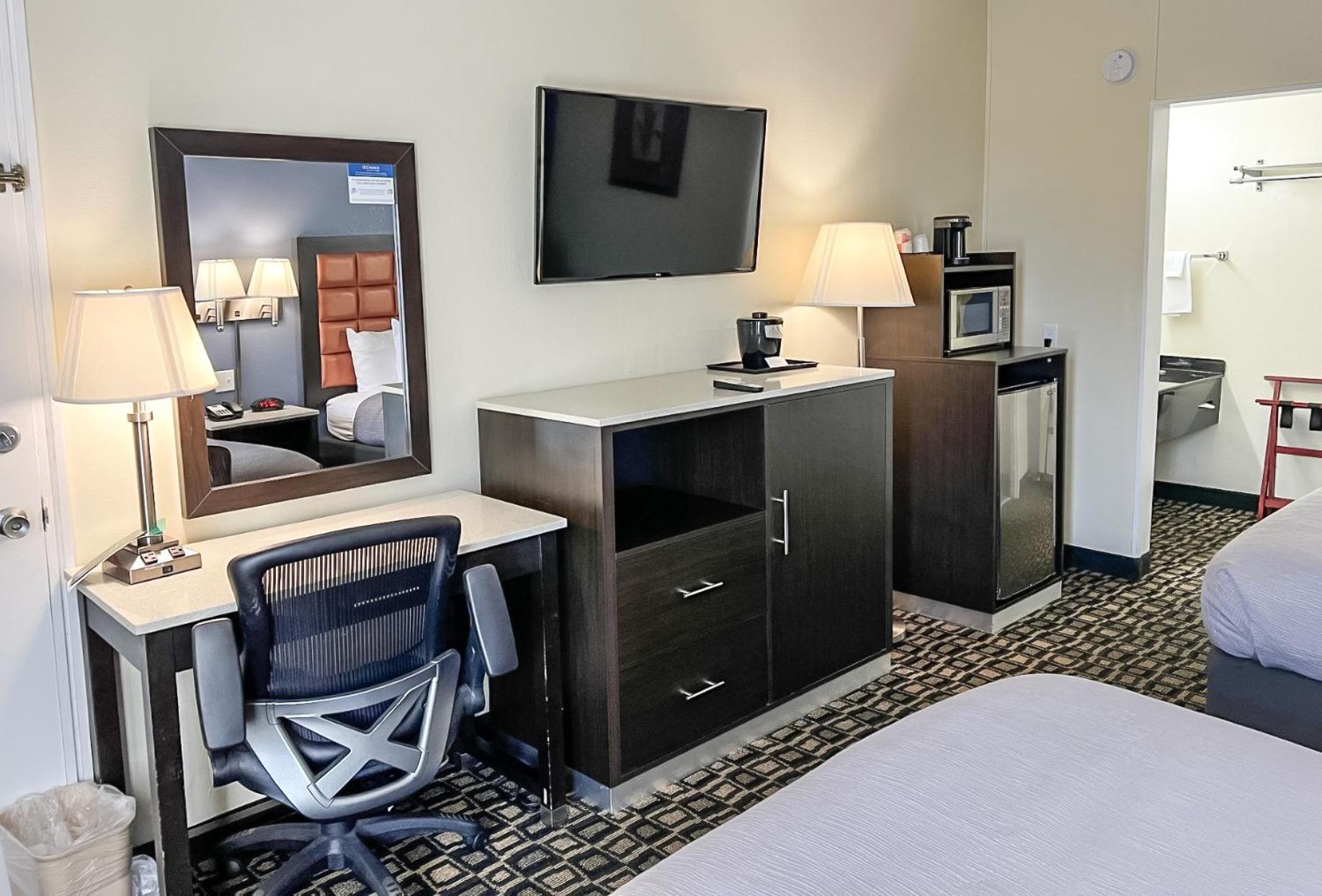 Quality Inn Airport - Cruise Port Тампа Экстерьер фото