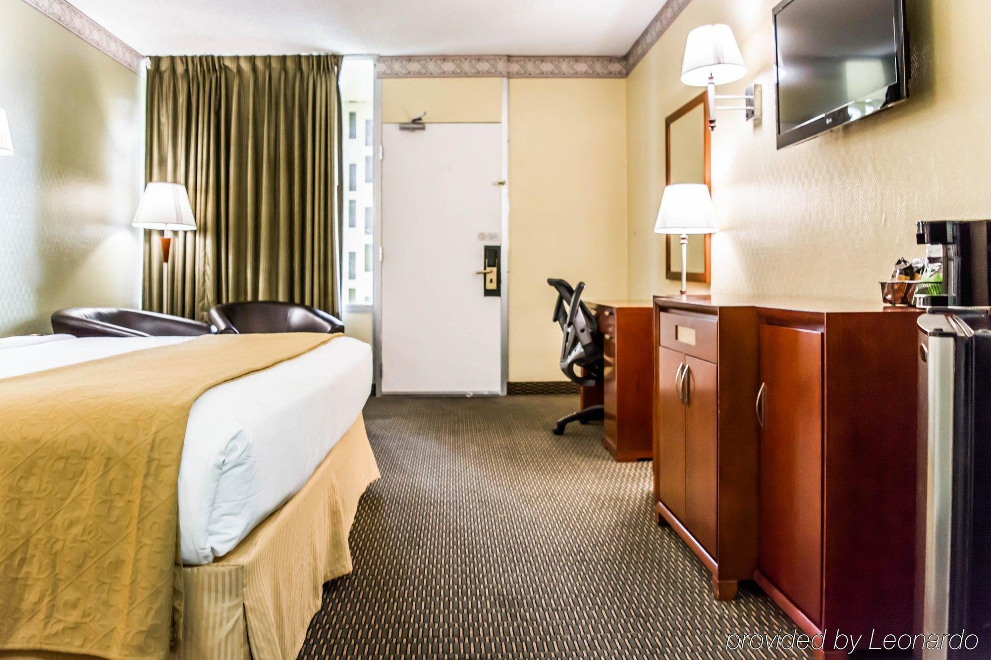 Quality Inn Airport - Cruise Port Тампа Экстерьер фото