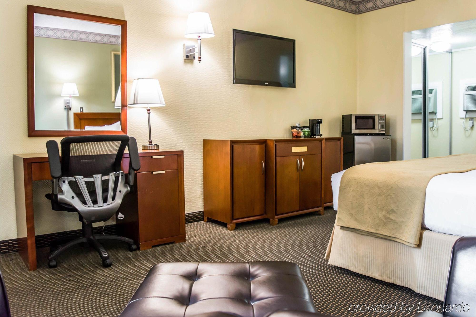 Quality Inn Airport - Cruise Port Тампа Экстерьер фото